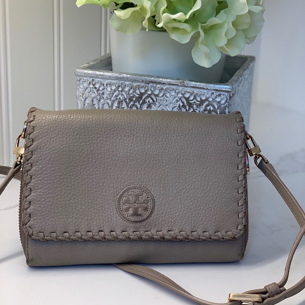 Tory Burch wallet/crossbody